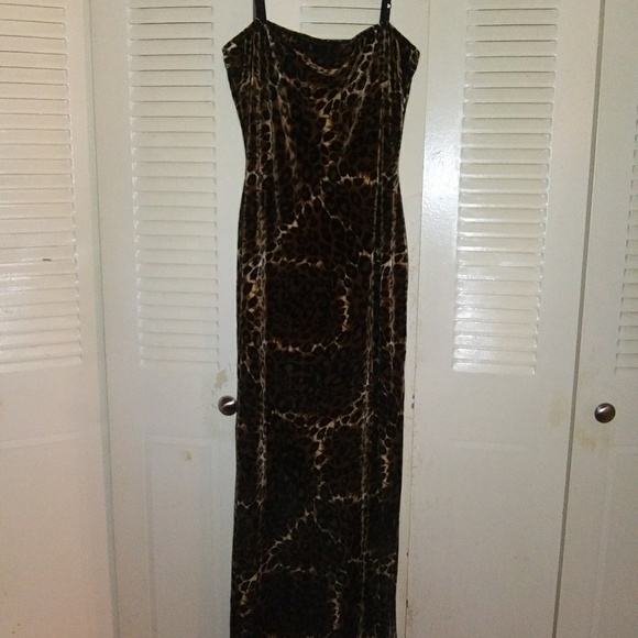 Hot Topic Dresses & Skirts - Beautiful Goth Long Velour Leopard Dress High Slit